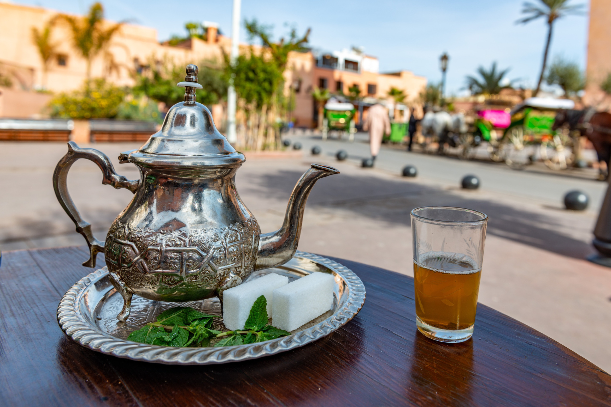 Teeritual in Marrakesch, Marokko; Wirtschaftsdetektei Marokko, Privatermittler Marokko, Detektivagentur Marokko, Detektivbüro Marokko