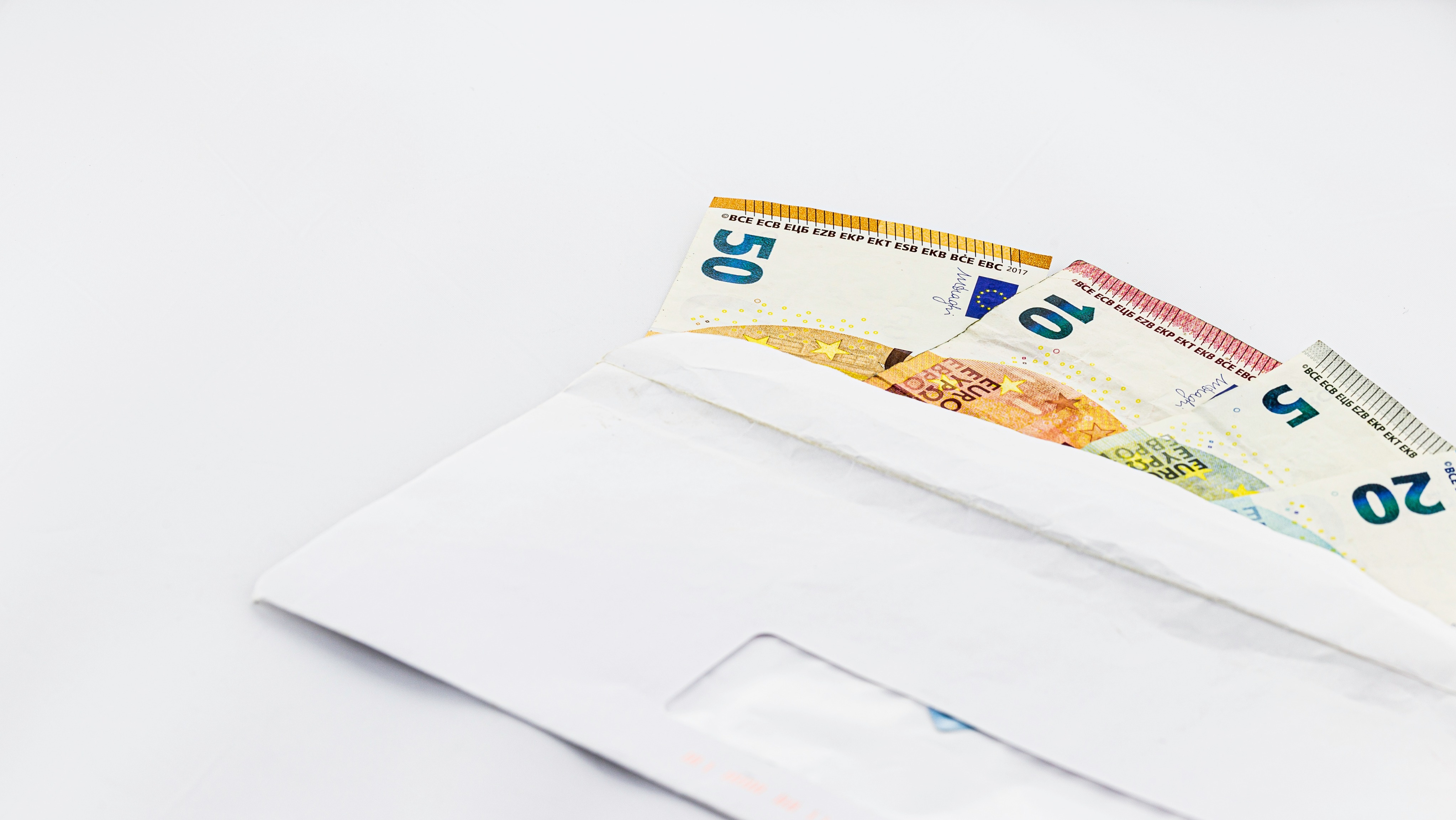 Briefumschlag mit Euro-Scheinen; Privatermittler in Düsseldorf, Detektivagentur in Düsseldorf, Detektivbüro in Düsseldorf, Wirtschaftsdetektei in Düsseldorf